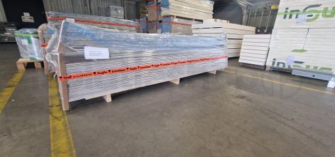 Schadepartij 17121: Gipsplaten AK div. 2600/3000x600mm (ca. 85m²)