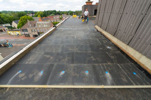 UTHERM Roof PIR Bitumen 1200x600x30mm Rd:1.00 16pl/pak (=11,52 m²)