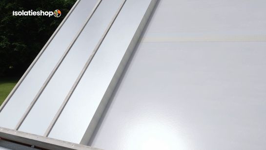 Stap 5 | Breng de PIR renovatieplaten aan op het dakbeschot