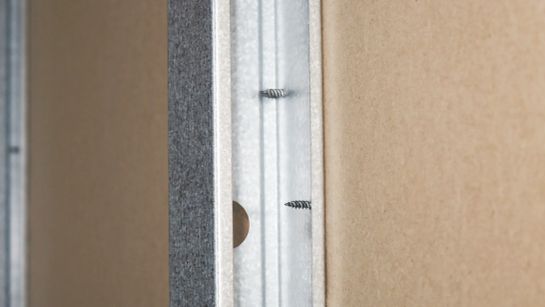 Stap 5 | Verwerk de C-profielen (staanders)